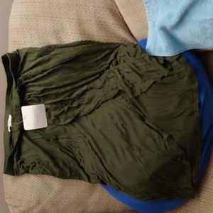 ColorLounge skirt. Faux wrap skirt in green. Sz 2x.
